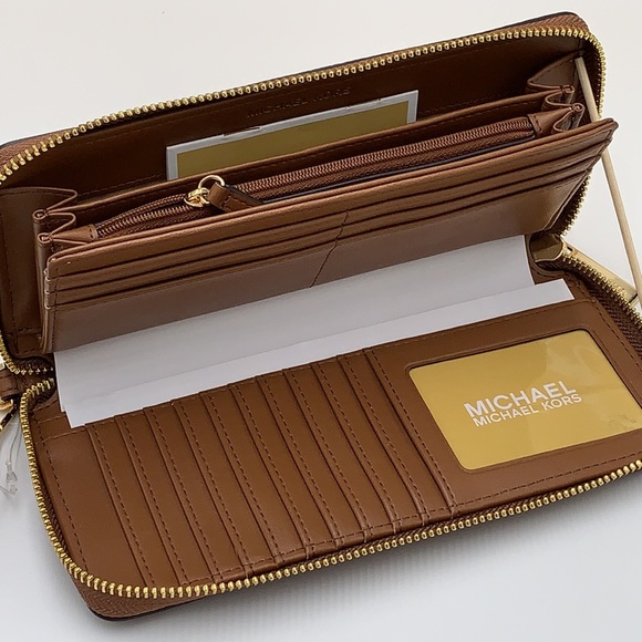 MICHAEL KORS MERCER MEDIUM TOP ZIP BELTED SATCHEL & LARGE CONTINENTAL WALLET - Picture 13 of 16